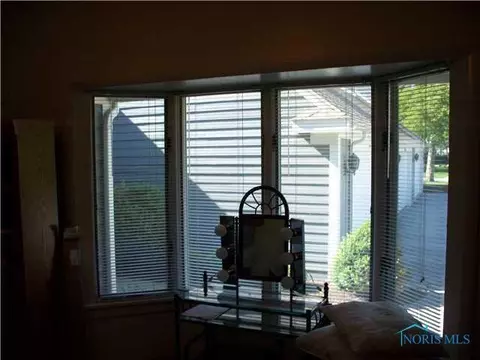1608 River Rd, Maumee, OH 43537 photo 1