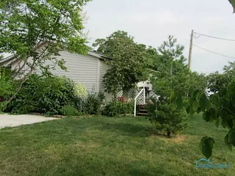 929 E Wilson St, Bryan, OH 43506 photo 3