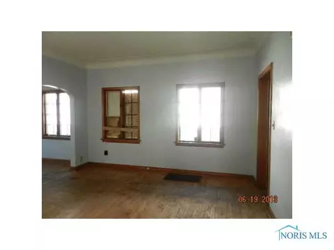229 E Central Ave, Toledo, OH 43608 photo 8