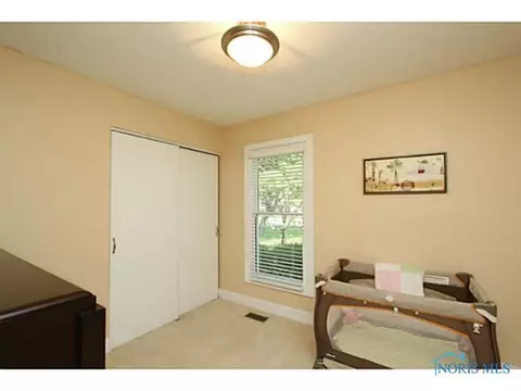 3801 Farmbrook Dr, Sylvania, OH 43560 photo 15