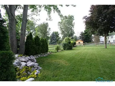3801 Farmbrook Dr, Sylvania, OH 43560 photo 17