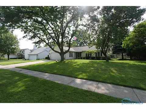 3801 Farmbrook Dr, Sylvania, OH 43560 photo 1
