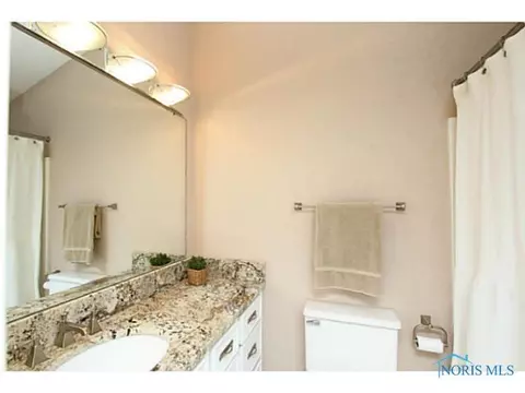 3801 Farmbrook Dr, Sylvania, OH 43560 photo 13