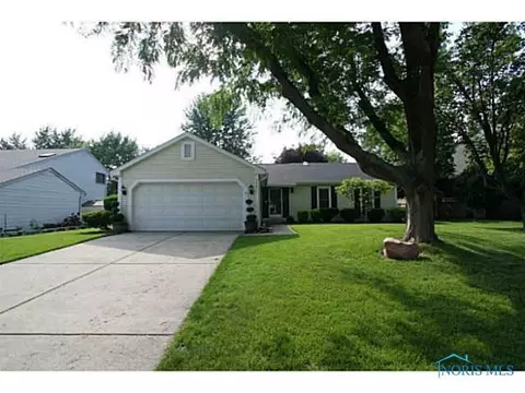3801 Farmbrook Dr, Sylvania, OH 43560 photo 2