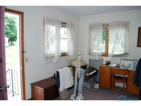 111 Linden St, Lyons, OH 43533 photo 6