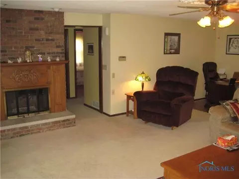 202 Lakeview Dr, Bryan, OH 43506 photo 8