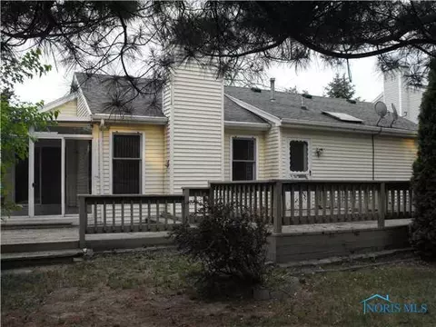3933 Farmbrook, Sylvania, OH 43560 photo 3