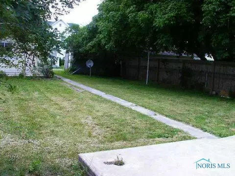 212 E Walnut St, North Baltimore, OH 45872 photo 11