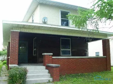 212 E Walnut St, North Baltimore, OH 45872 photo 1