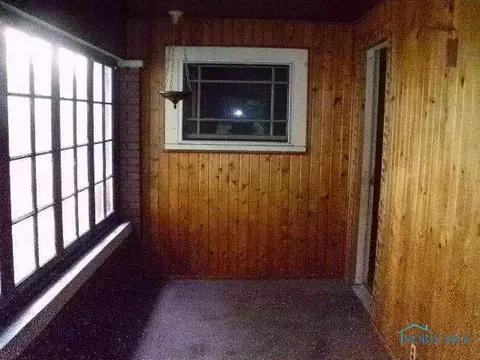 212 E Walnut St, North Baltimore, OH 45872 photo 10