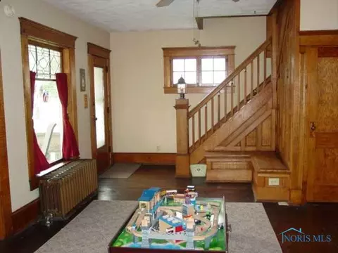 203 W Franklin St, Edon, OH 43518 photo 3
