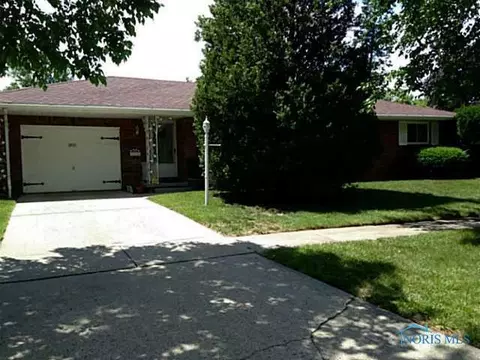 2821 Wanamaker Dr, Toledo, OH 43613 photo 1