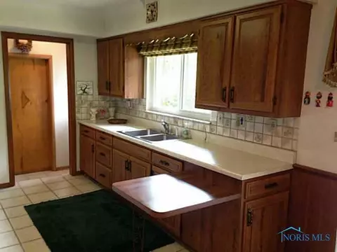 2821 Wanamaker Dr, Toledo, OH 43613 photo 8