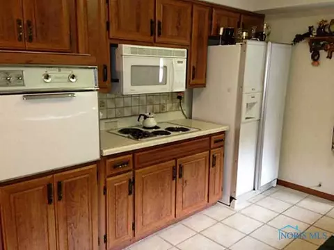 2821 Wanamaker Dr, Toledo, OH 43613 photo 7