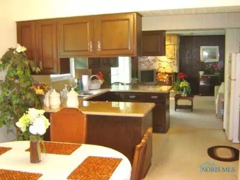 3126 Springtime, Oregon, OH 43616 photo 10