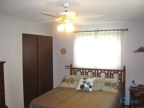 3126 Springtime, Oregon, OH 43616 photo 5