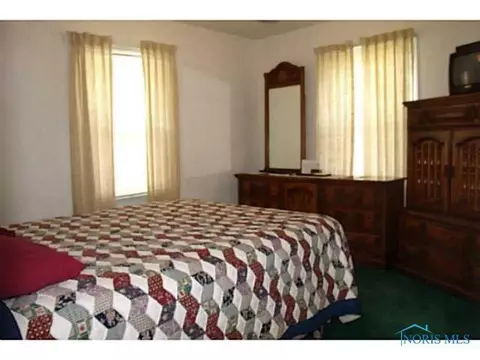 5844 Willacker Rd, Oregon, OH 43616 photo 9