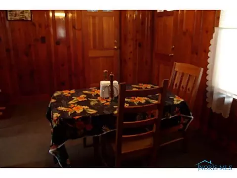 5844 Willacker Rd, Oregon, OH 43616 photo 4