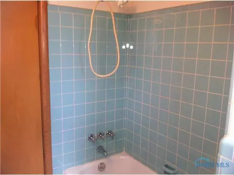 2844 Wanamaker Dr, Toledo, OH 43613 photo 9