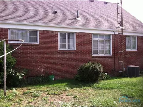 2844 Wanamaker Dr, Toledo, OH 43613 photo 2