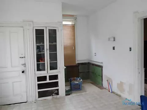 1003 Avondale Ave, Toledo, OH 43607 photo 3
