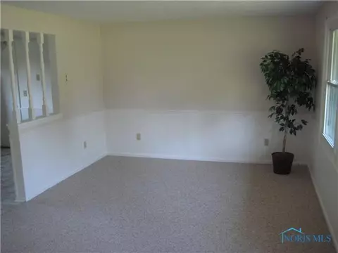 1118 Bavarian Ln, Bryan, OH 43506 photo 3