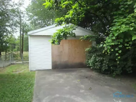 807 Tecumseh St, Toledo, OH 43607 photo 3