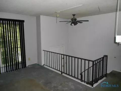 3531 Willow Run Dr, Toledo, OH 43607 photo 2