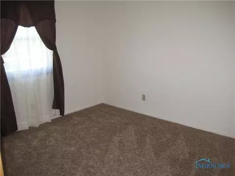1609 E Wilson St, Bryan, OH 43506 photo 9