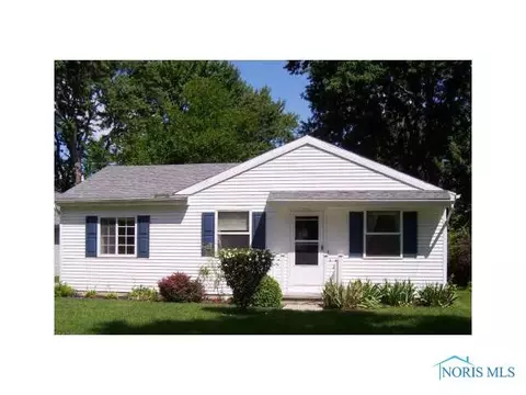 112 Perry St, Haskins, OH 43525 photo 2