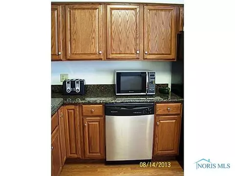 112 Perry St, Haskins, OH 43525 photo 5