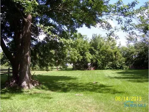112 Perry St, Haskins, OH 43525 photo 20