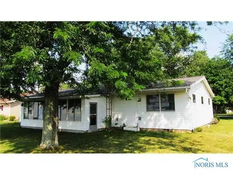 303 N N Smt, Edon, OH 43518 photo 3