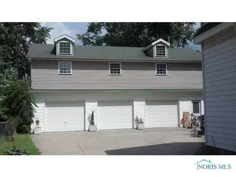 745 Wright Ave, Toledo, OH 43609 photo 2