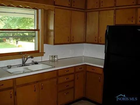 875 E Graceway Dr, Napoleon, OH 43545 photo 10