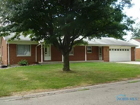 875 E Graceway Dr, Napoleon, OH 43545 photo 1