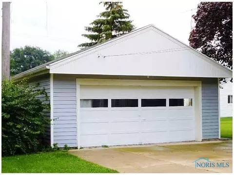 407 W 4th, Genoa, OH 43430 photo 4