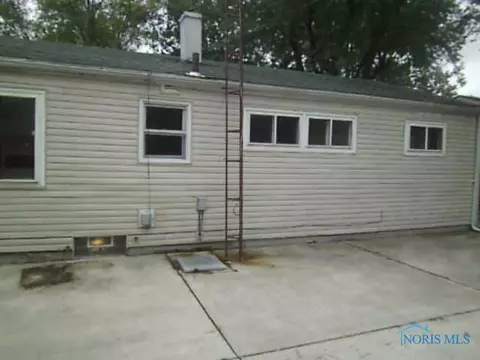 733 Ranch Dr, Toledo, OH 43607 photo 2