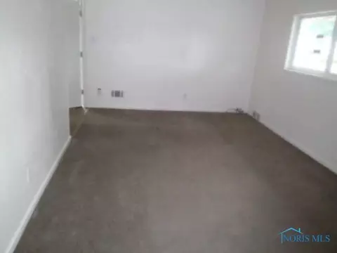 733 Ranch Dr, Toledo, OH 43607 photo 3