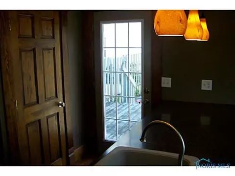 153 E Forest St, Clyde, OH 43410 photo 5