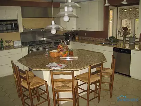 924 Mayer St, Bryan, OH 43506 photo 3