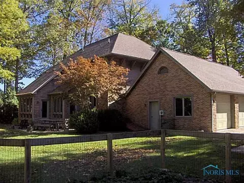 108 Flory Ln, Archbold, OH 43502 photo 2
