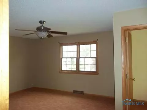336 E Lima Ave, Ada, OH 45810 photo 7