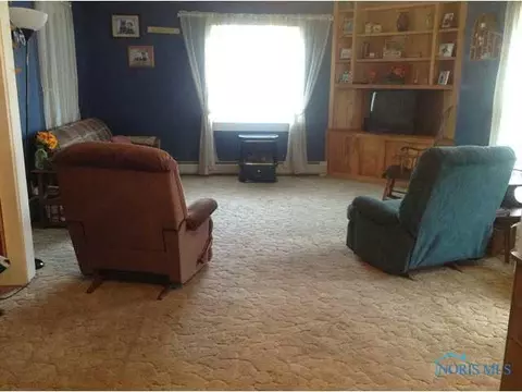 4246 Defiance Pike, Wayne, OH 43466 photo 3