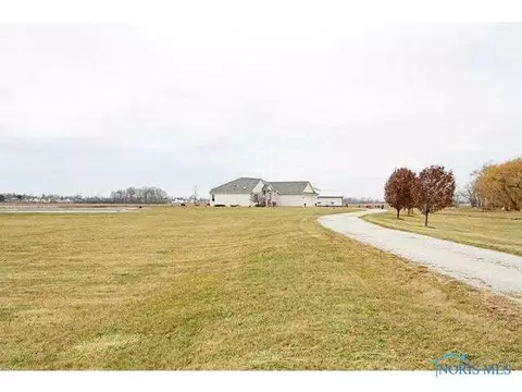 28331 Luckey Rd, Walbridge, OH 43465 photo 13