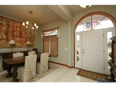 28331 Luckey Rd, Walbridge, OH 43465 photo 2