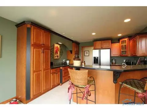 28331 Luckey Rd, Walbridge, OH 43465 photo 5