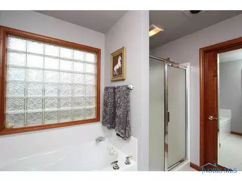 28331 Luckey Rd, Walbridge, OH 43465 photo 10