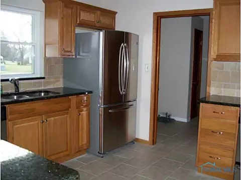 314 E Perry, Walbridge, OH 43465 photo 5