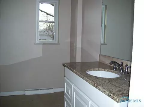 314 E Perry, Walbridge, OH 43465 photo 9